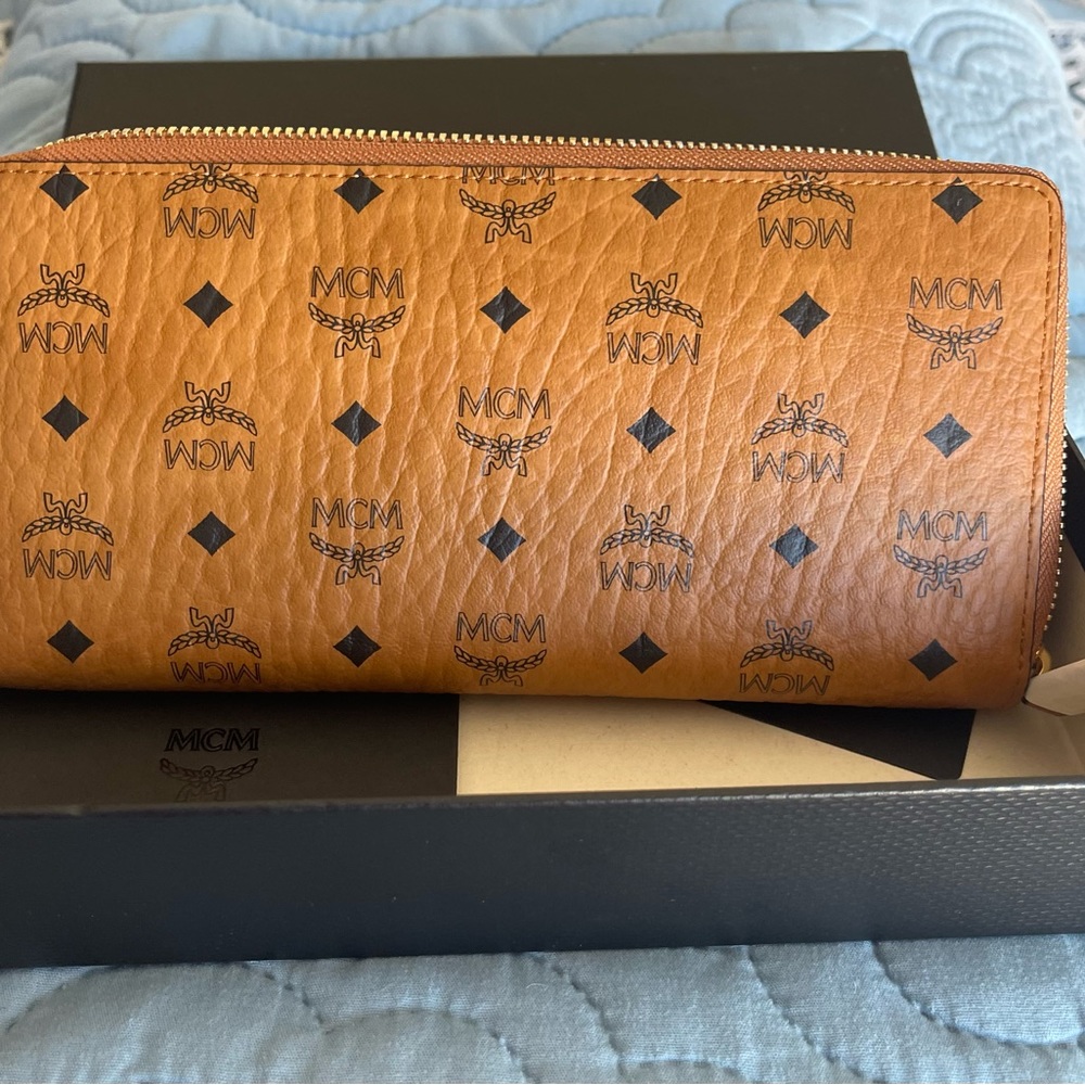 MCM wallet